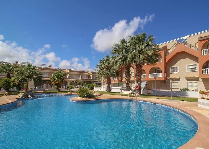 Fresh Apartment, 2 Bedroom, 2 Bathroom, 2 Lovely Poolareas