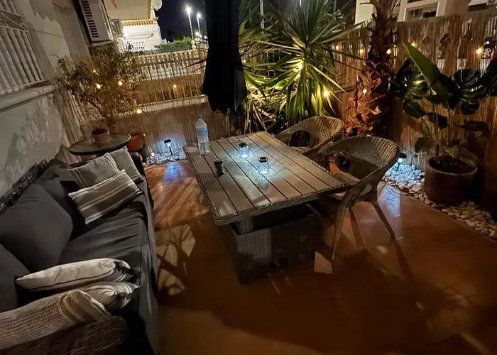 Fresh Apartment, 2 Bedroom, 2 Bathroom, 2 Lovely Poolareas