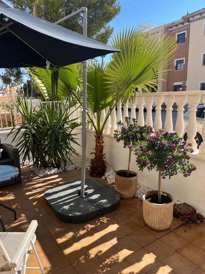 Apartment Fresh Apartment, 2 Bedroom, 2 Bathroom, 2 Lovely Poolareas